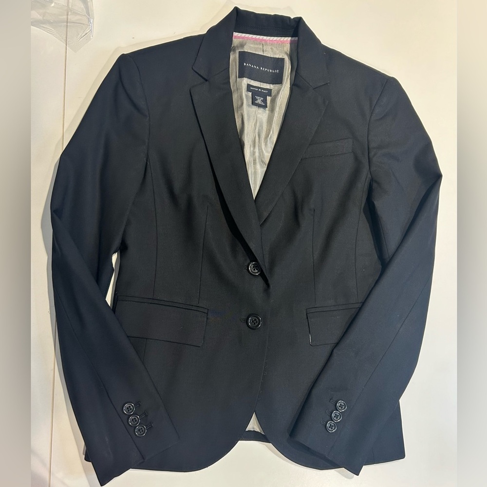 Banana Republic Black Blazer Women’s Size 0 Petite